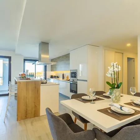 Banus - Harbour Seafront Appartement