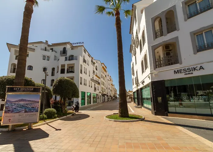 Banus - Harbour Seafront Apartament