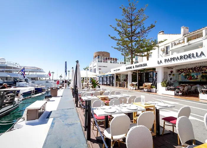 Banus - Harbour Seafront Apartament Marbella