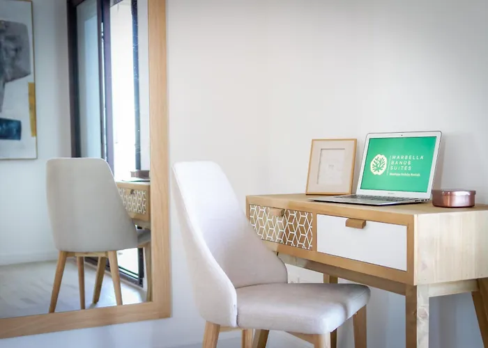 Banus - Harbour Seafront Apartament