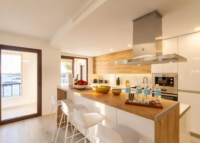 Banus - Harbour Seafront Apartament Marbella