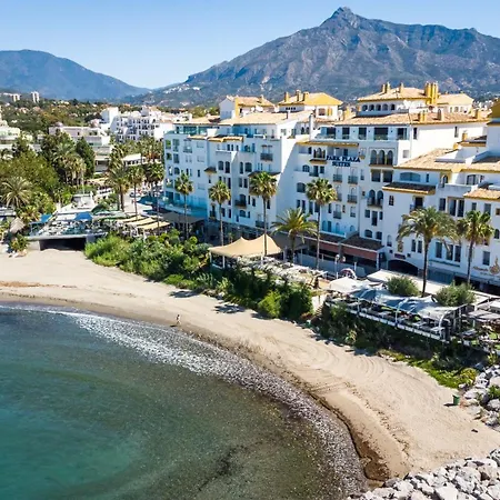 Banus -puerto Banus - Luxury Harbour Seafront - Brand New 3br - 3ba - Stunning Mediterranean Views - Outdoor Terrace - Colorful Sunsets - Bright Interiors - New Furniture - Steps From Marina & El Corte Ing Luxury Shopping *