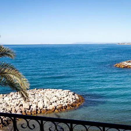 Banus -puerto Banus - Luxury Harbour Seafront - Brand New 3br - 3ba - Stunning Mediterranean Views - Outdoor Terrace - Colorful Sunsets - Bright Interiors - New Furniture - Steps From Marina & El Corte Ing Luxury Shopping