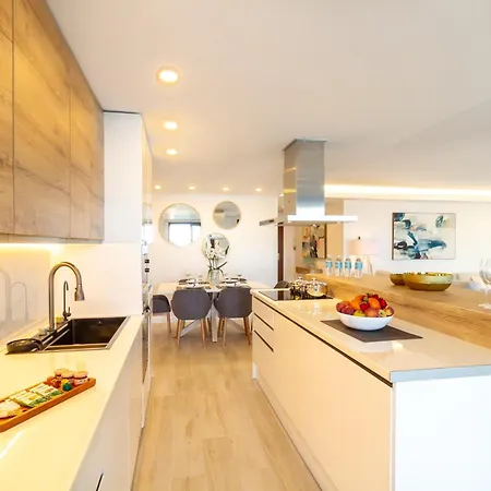 Banus -puerto Banus - Luxury Harbour Seafront - Brand New 3br - 3ba - Stunning Mediterranean Views - Outdoor Terrace - Colorful Sunsets - Bright Interiors - New Furniture - Steps From Marina & El Corte Ing Luxury Shopping * Marbella