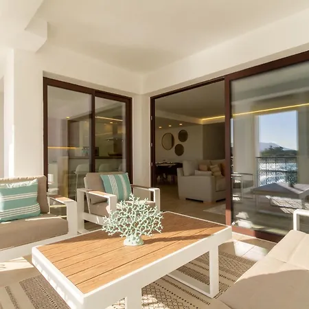 Banus -puerto Banus - Luxury Harbour Seafront - Brand New 3br - 3ba - Stunning Mediterranean Views - Outdoor Terrace - Colorful Sunsets - Bright Interiors - New Furniture - Steps From Marina & El Corte Ing Luxury Shopping *