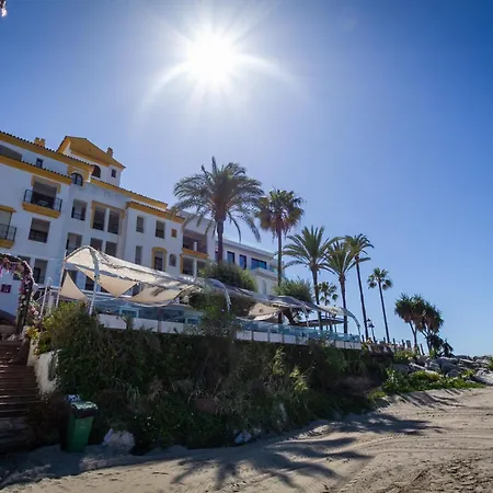Banus -puerto Banus - Luxury Harbour Seafront - Brand New 3br - 3ba - Stunning Mediterranean Views - Outdoor Terrace - Colorful Sunsets - Bright Interiors - New Furniture - Steps From Marina & El Corte Ing Luxury Shopping * Marbella