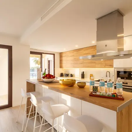 Banus -puerto Banus - Luxury Harbour Seafront - Brand New 3br - 3ba - Stunning Mediterranean Views - Outdoor Terrace - Colorful Sunsets - Bright Interiors - New Furniture - Steps From Marina & El Corte Ing Luxury Shopping Apartment Marbella