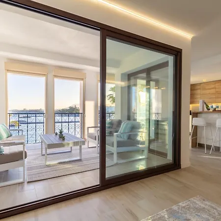 Banus -puerto Banus - Luxury Harbour Seafront - Brand New 3br - 3ba - Stunning Mediterranean Views - Outdoor Terrace - Colorful Sunsets - Bright Interiors - New Furniture - Steps From Marina & El Corte Ing Luxury Shopping *