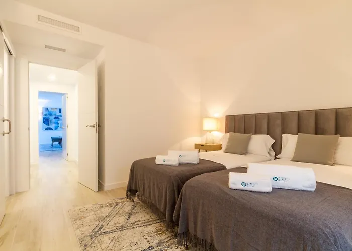 Banus - Harbour Seafront Apartment *